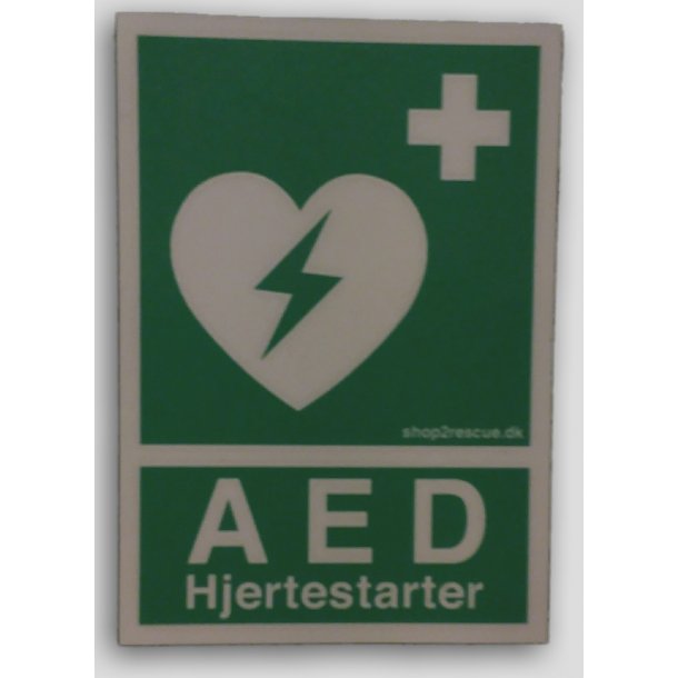 Klistermrke - Tekst AED Hjertestarter - klber p forside 95x75 mm