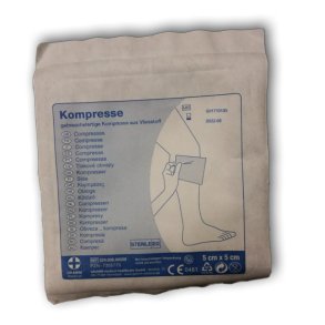 Sterilt fleecekompres 5 x 5 cm pk. m/ 2 stk. - udlbet p dato kun til undervisningsbrug